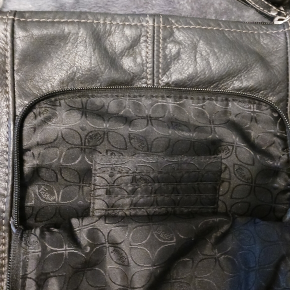 Fossil Purse with wallet & Collectable Tin case includes two round watch faces - Picture 8 of 9